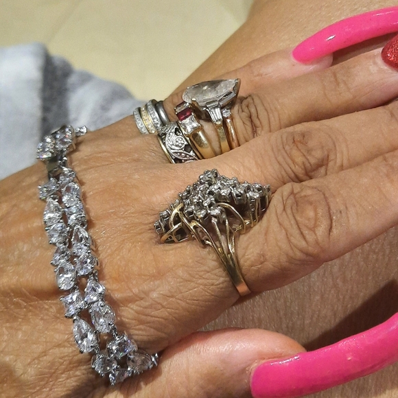 New AUTHENTIC GENUINE SWAROVSKI "Milinia" 2 row tennis bracelet AWESOME - Picture 2 of 3